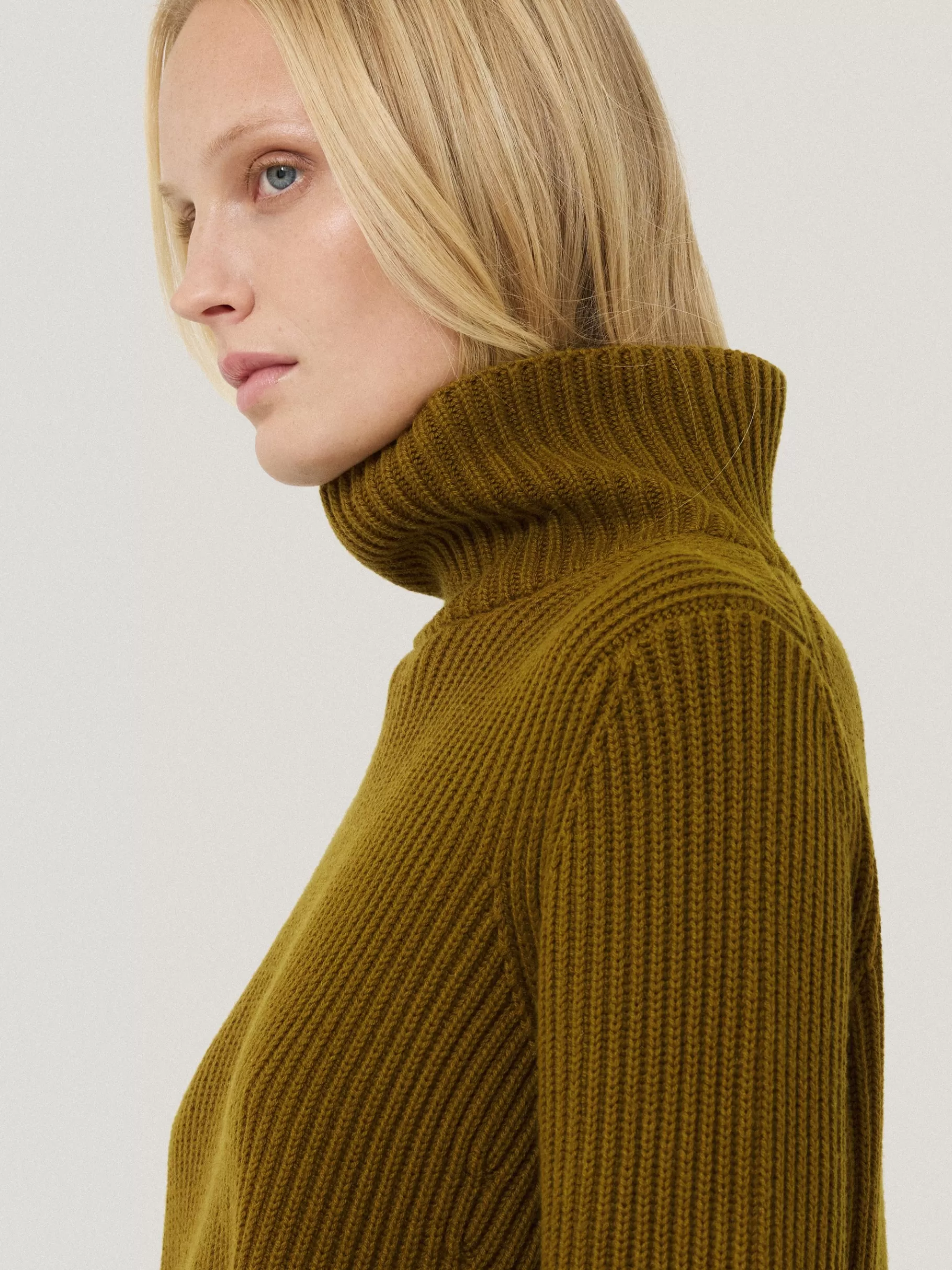 Jigsaw Knitwear & Cashmere-Cotton Blend Faroe Fishermans Khaki